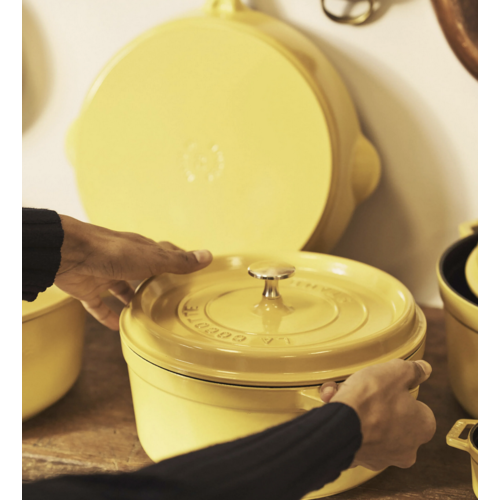 Staub Dutch Oven Round 5.5 QT Citron Staub