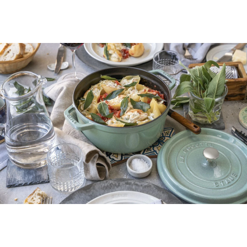 Staub Staub Dutch Oven Round 5.5qt Sage