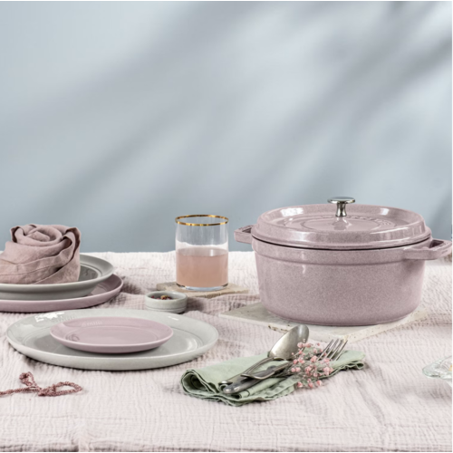 Staub Staub Dutch Oven Round 5.5qt Cherry Blossom
