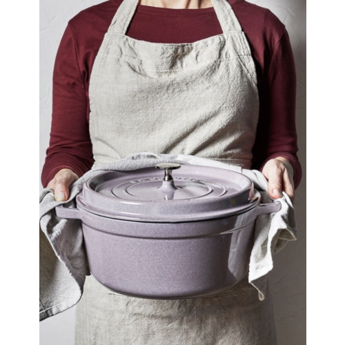 Staub Staub Dutch Oven Round 5.5qt Cherry Blossom