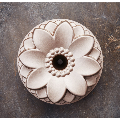 Mrs Birkmann Contoura Cake Pan Flora