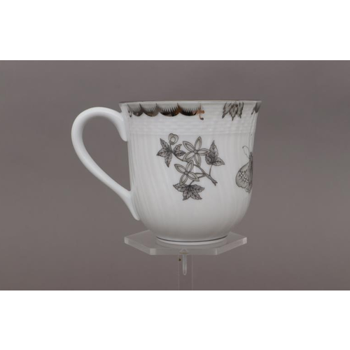 Herend Coffee / Milk Mug Platinum Queen Victoria 330ml