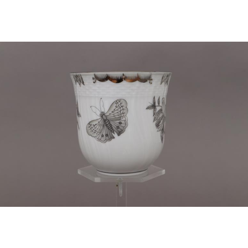 Herend Coffee / Milk Mug Platinum Queen Victoria 330ml