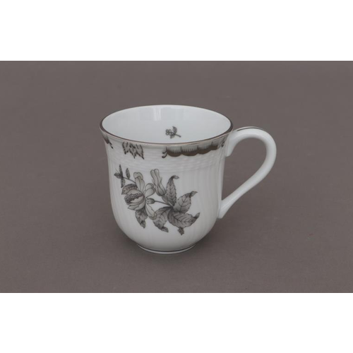 Herend Coffee / Milk Mug Platinum Queen Victoria 330ml