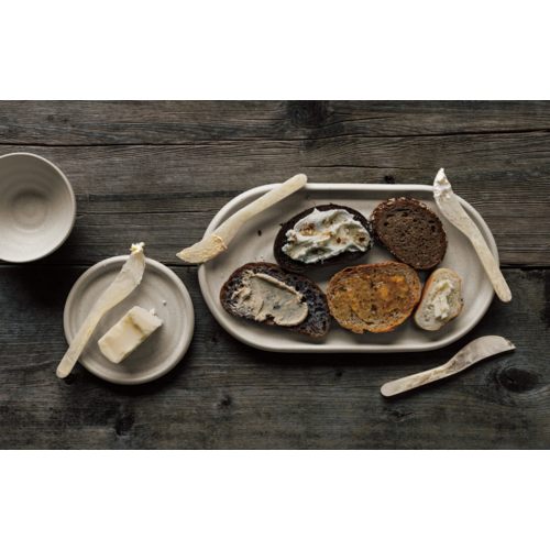Now Designs Ivory Resin Spreader