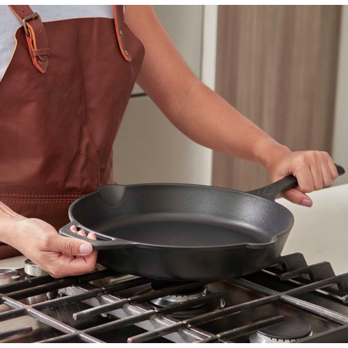 Victoria Cast Iron Skillet 12" Victoria