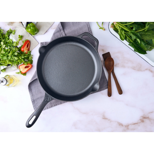 Victoria Cast Iron Skillet 12" Victoria