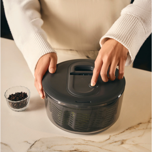 Zyliss Zyliss Easy Spin Salad Spinner Grey Small