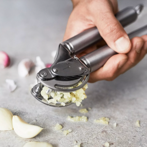 Rosle Garlic Press with Scraper Rosle Rosle Garlic Press with Scraper Rosle