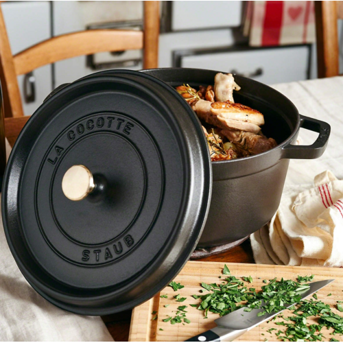 Staub Dutch Oven Round 4 QT Black Staub