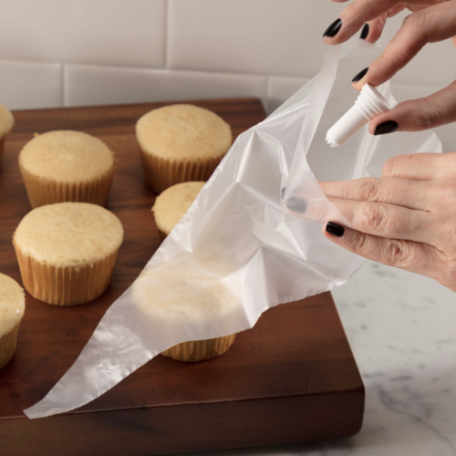 Hutzler Cake Decorating Bags With Nozzles
