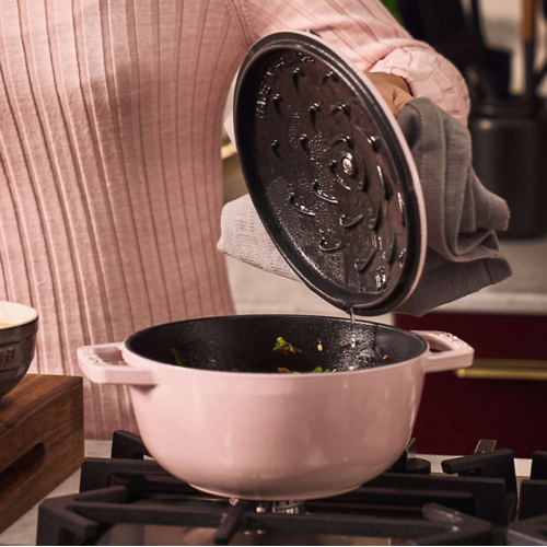 Staub French Oven Round 5 qt Pink Peony Staub