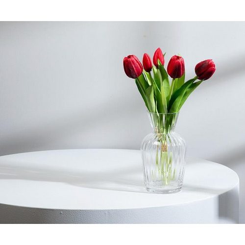 Abbott Lifelike 5 Stem Tulip Bunch Red Abbott Lifelike 5 Stem Tulip Bunch Red