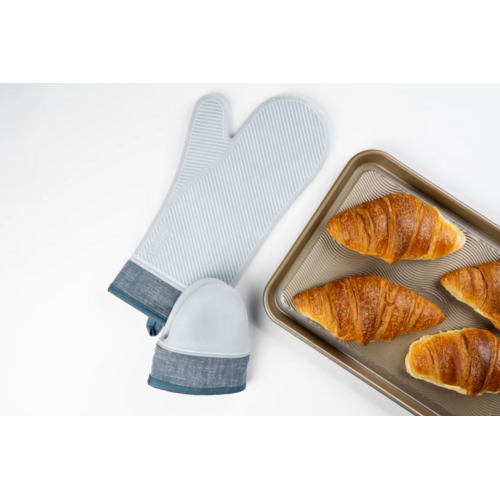 Cuisipro Cuisipro Silicone Oven Mitt Set Blue Cuisipro Cuisipro Silicone Oven Mitt Set Blue