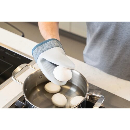 Cuisipro Cuisipro Silicone Pinch Mitt Set Blue Cuisipro Cuisipro Silicone Pinch Mitt Set Blue