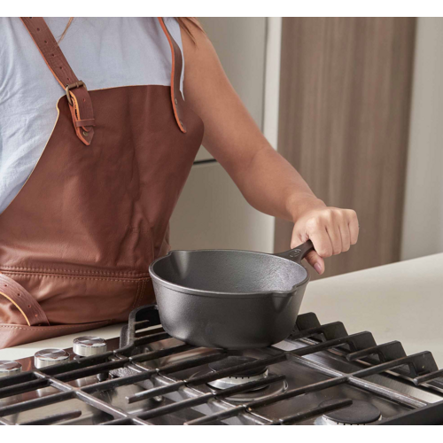 Victoria Cast Iron Saucepan 1.9L Victoria