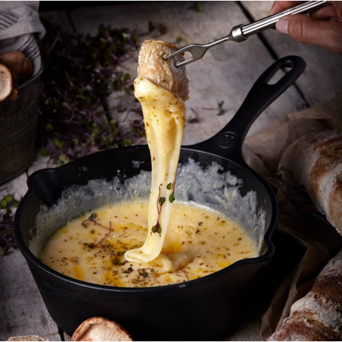 Victoria Cast Iron Saucepan 1.9L Victoria