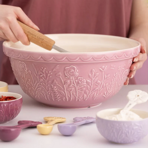 Mason Cash Mason Cash Mixing Bowl Rose Meadow Pink 29cm Mason Cash Mason Cash Mixing Bowl Rose Meadow Pink 29cm