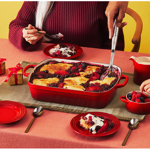 Le Creuset Rectangular Roaster 4.9L Cerise