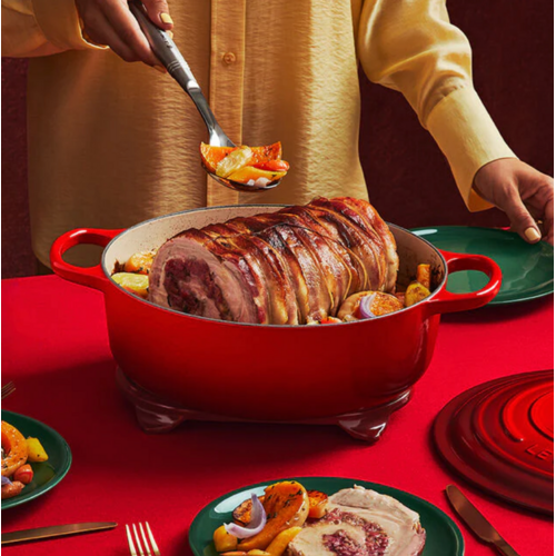 Le Creuset Shallow Round Dutch Oven 6.2L Cerise Le Creuset Shallow Round Dutch Oven 6.2L Cerise