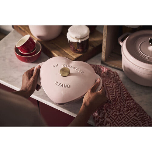Staub Dutch Oven Heart 1.75L Pink Peony Staub Staub Dutch Oven Heart 1.75L Pink Peony Staub