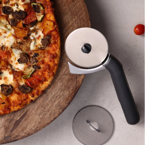 Zyliss Zyliss Pizza & Pastry Cutter Zyliss Zyliss Pizza & Pastry Cutter