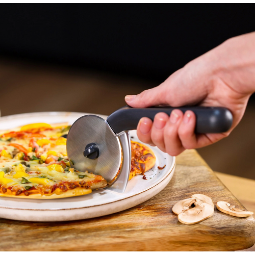 Zyliss Zyliss Pizza & Pastry Cutter Zyliss Zyliss Pizza & Pastry Cutter
