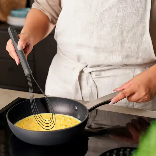 Zyliss Cleverly Flat Whisk Silicone