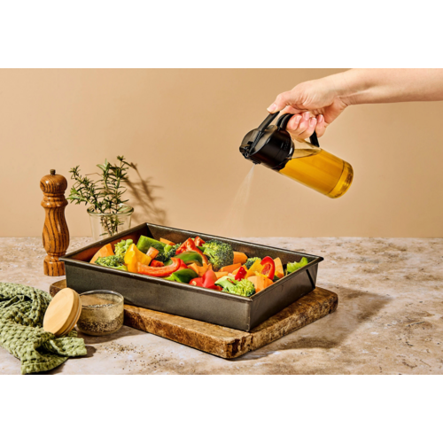 Dreamfarm Oileroo Oil Sprayer and Pourer Glass Black