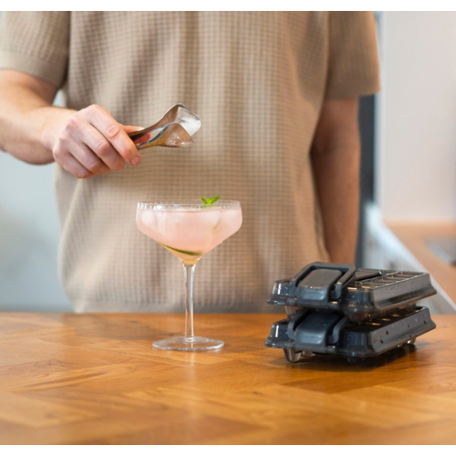 Zyliss Zyliss Press & Pull Ice Cube Tray Zyliss Zyliss Press & Pull Ice Cube Tray