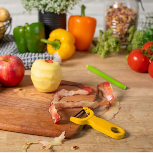Kuhn Rikon Swiss Peeler Red