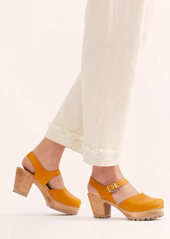 MIA SHOES ABBA SWEDISH CLOG - MUSTARD