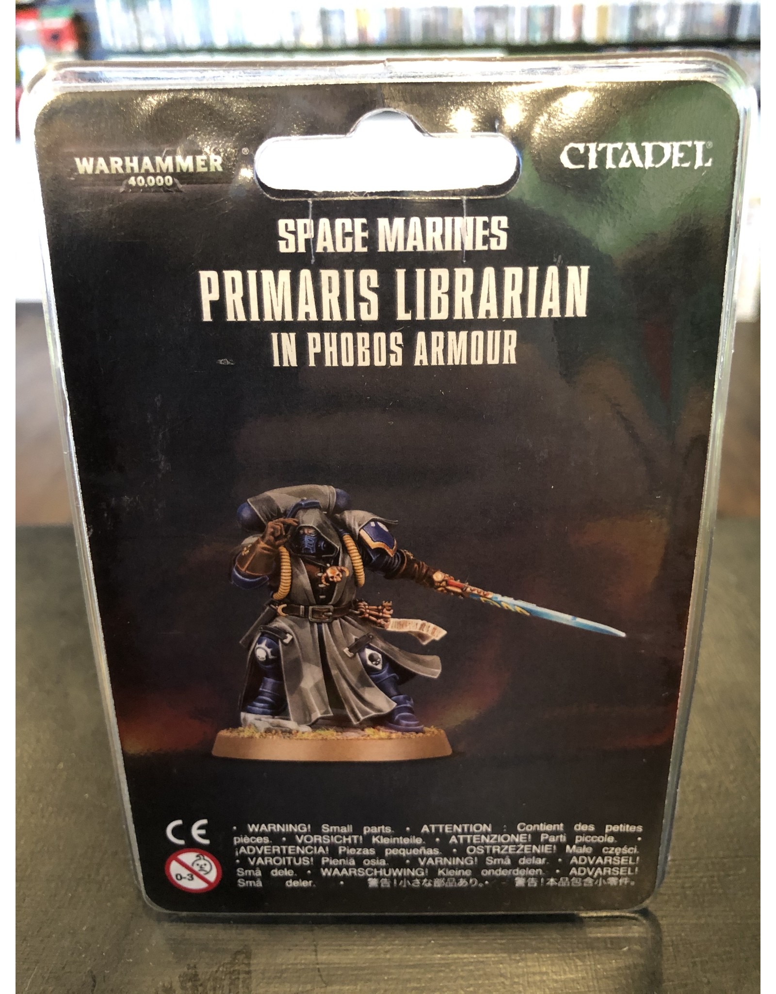 Warhammer 40K Primaris Librarian in Phobos Armour