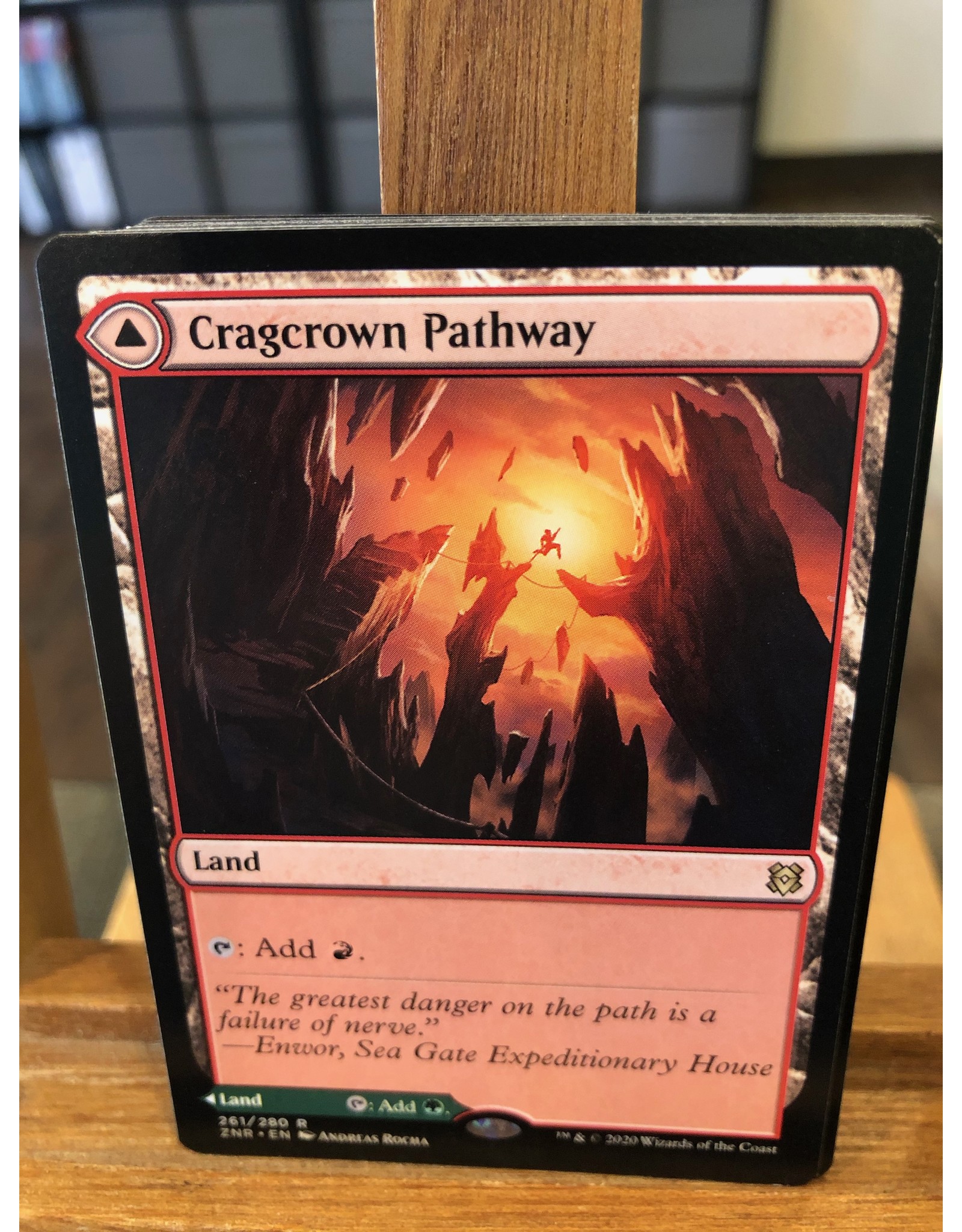 Magic Cragcrown Pathway // Timbercrown Pathway  (ZNR)