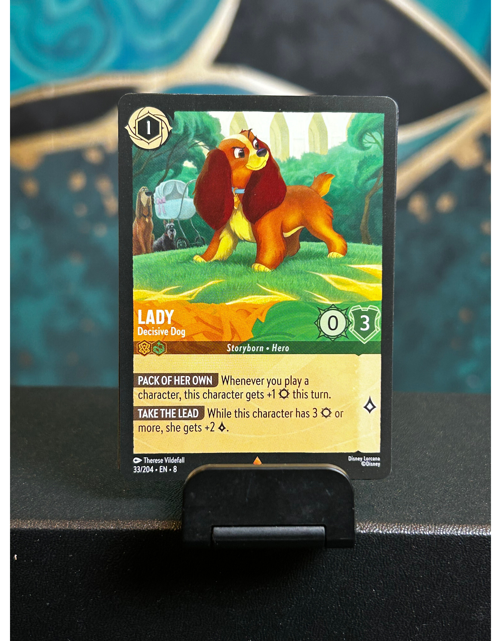 Lady - Decisive Dog  33/204 (ROJ)