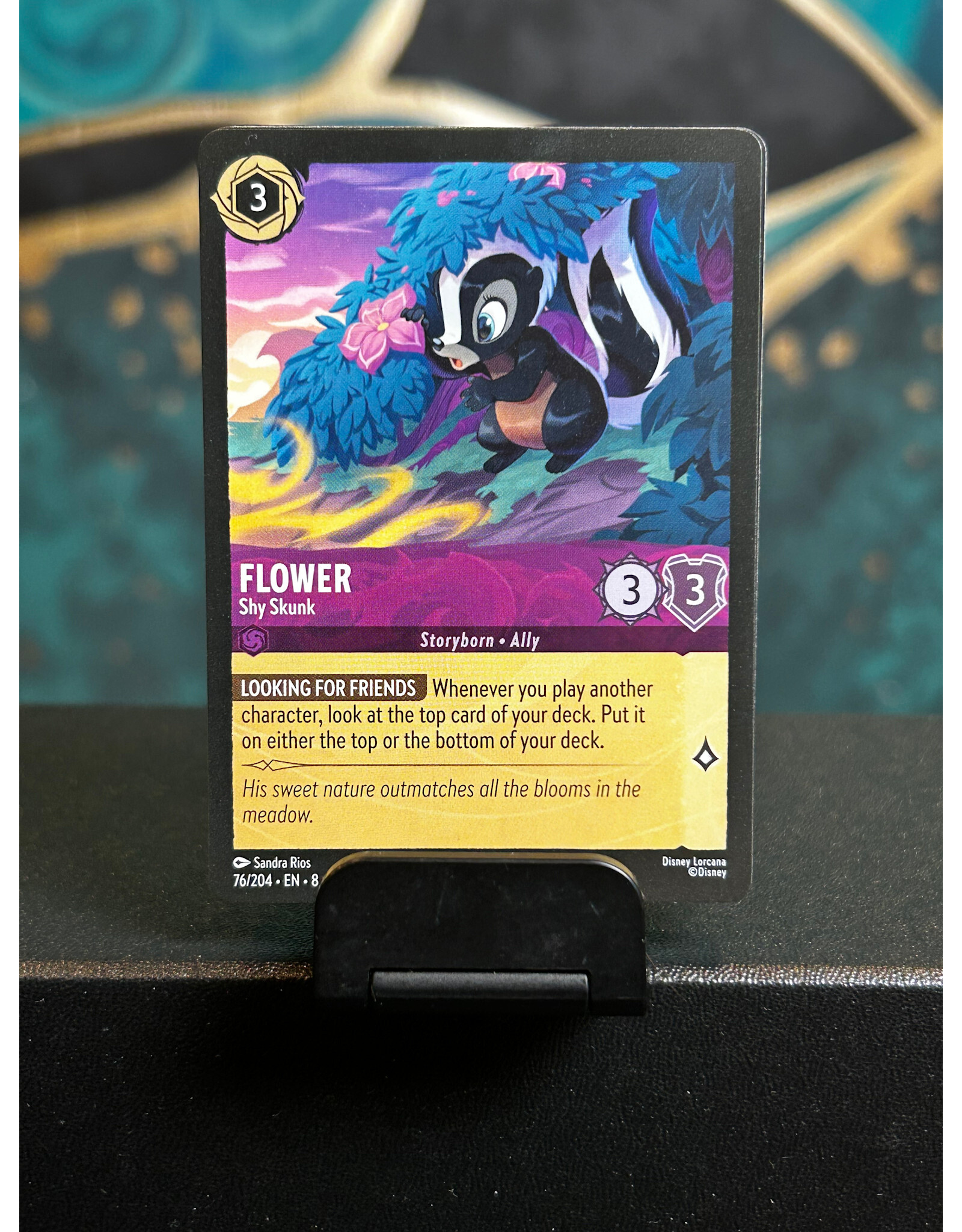 Flower - Shy Skunk  76/204 (ROJ)