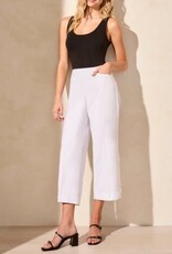 Tribal FLATTEN IT PULL ON CAPRI W/ DTM EYELETS-WHITE