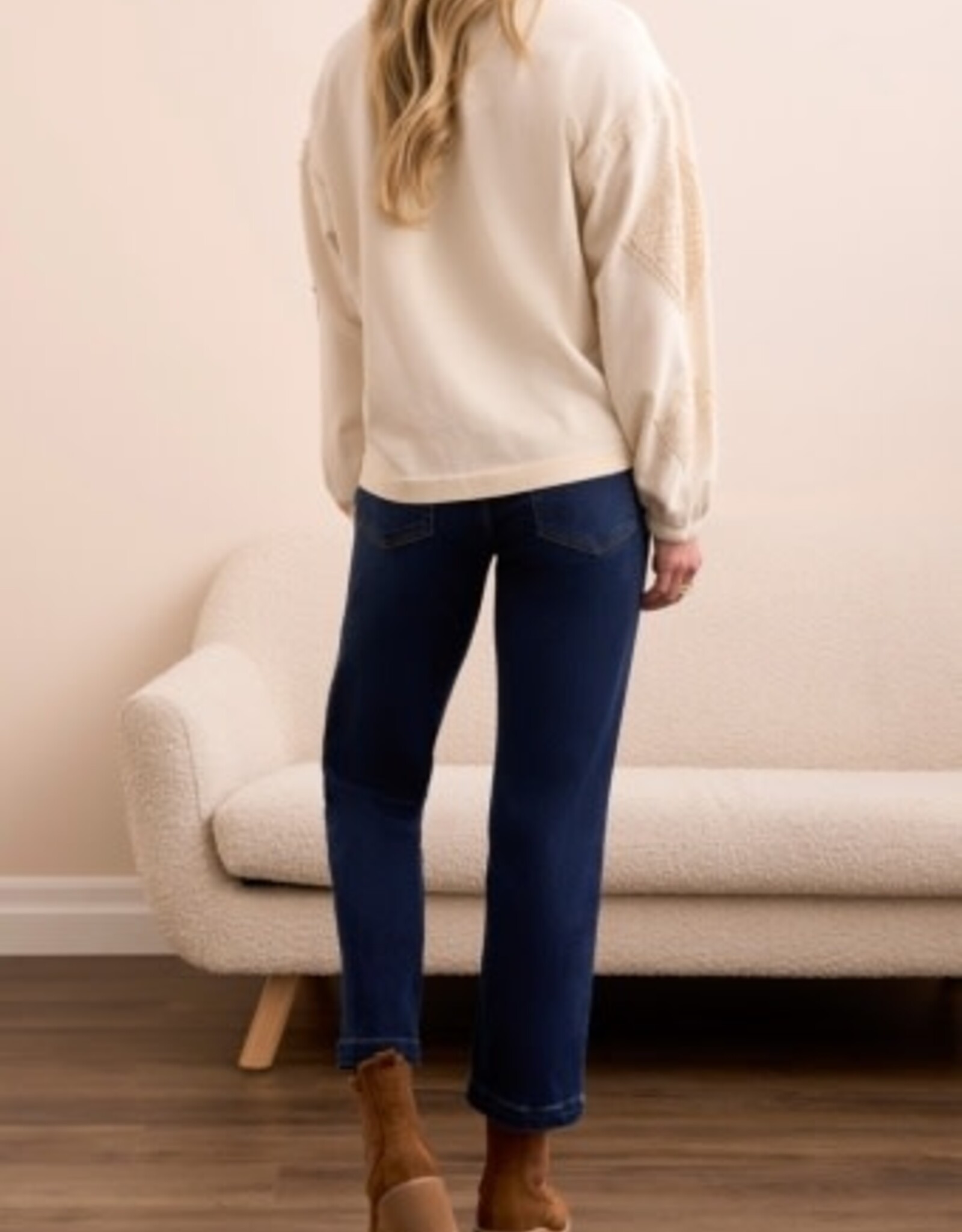 Tribal CREW NECK APPLIQUE DTL  W/SPECIAL WASH-CREAM