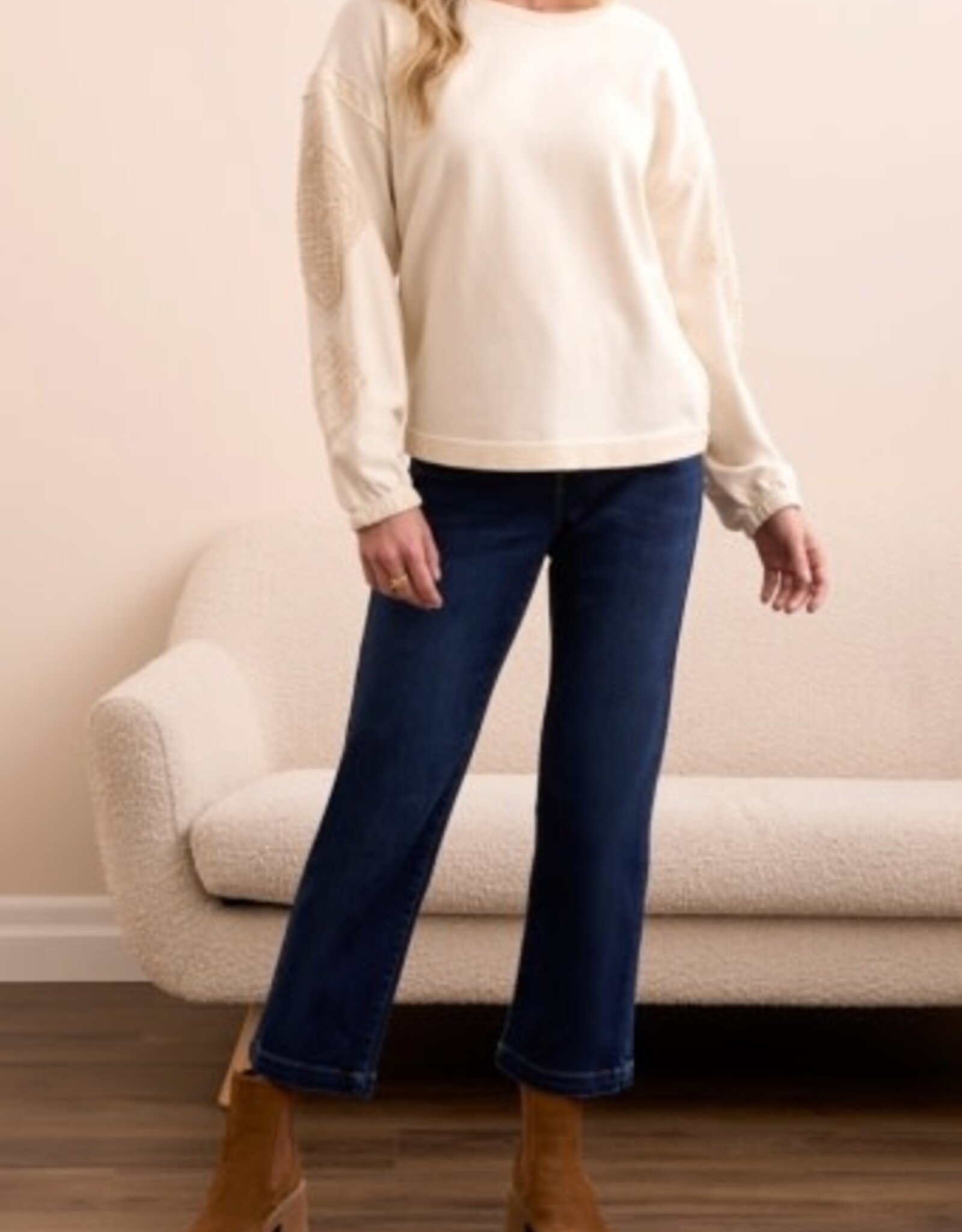 Tribal CREW NECK APPLIQUE DTL  W/SPECIAL WASH-CREAM