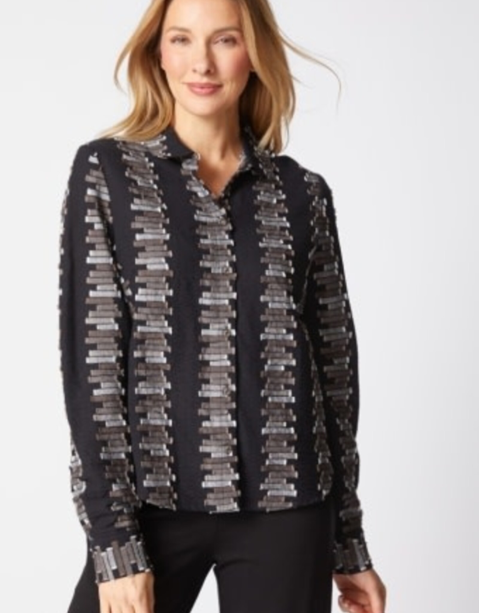 Habitat Clothes to Live In EMBROIDERED COTTON SHAPED HEM SHIRT F25H