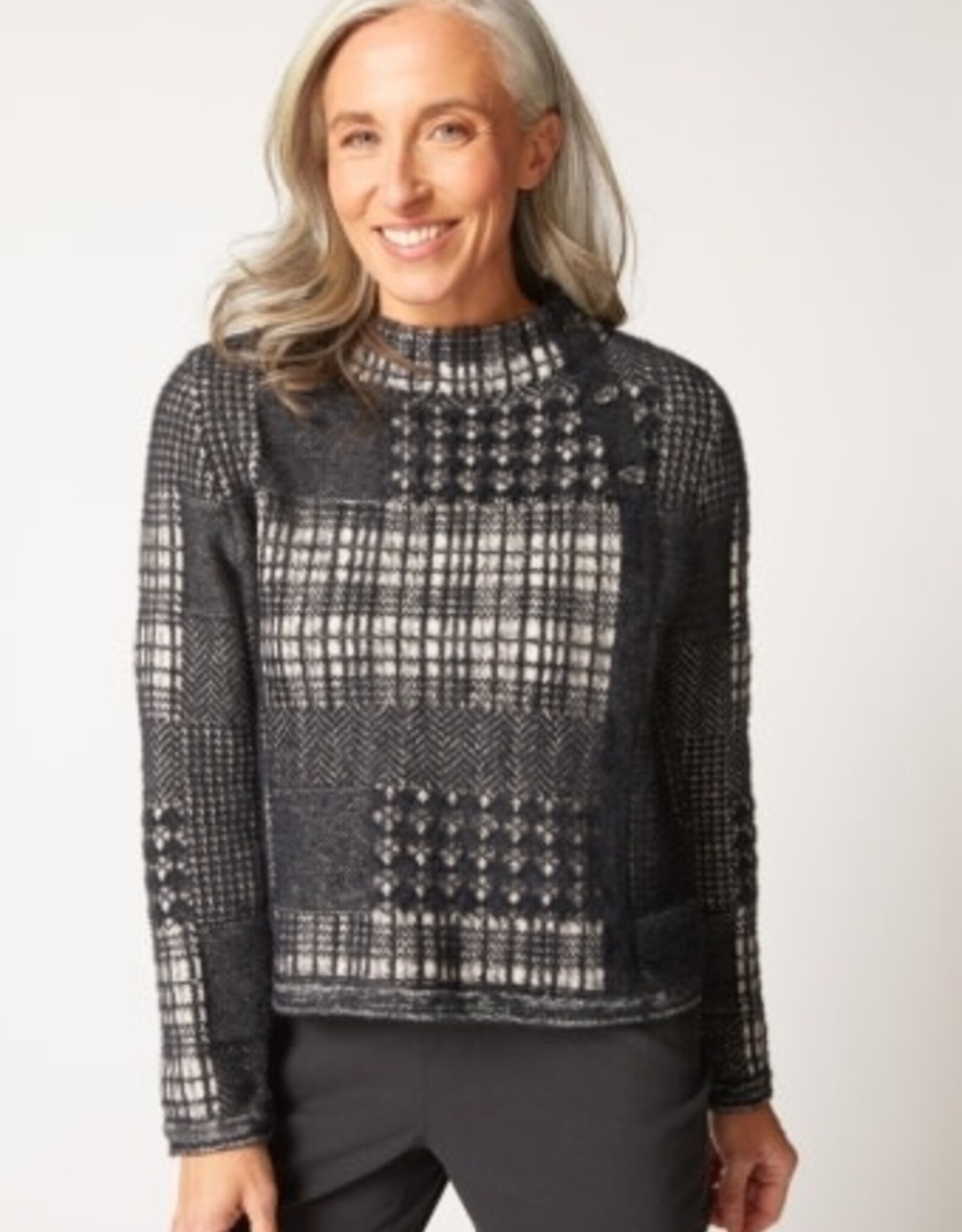 Habitat Clothes to Live In PLAID PATCHWORK PULLOVER F25H