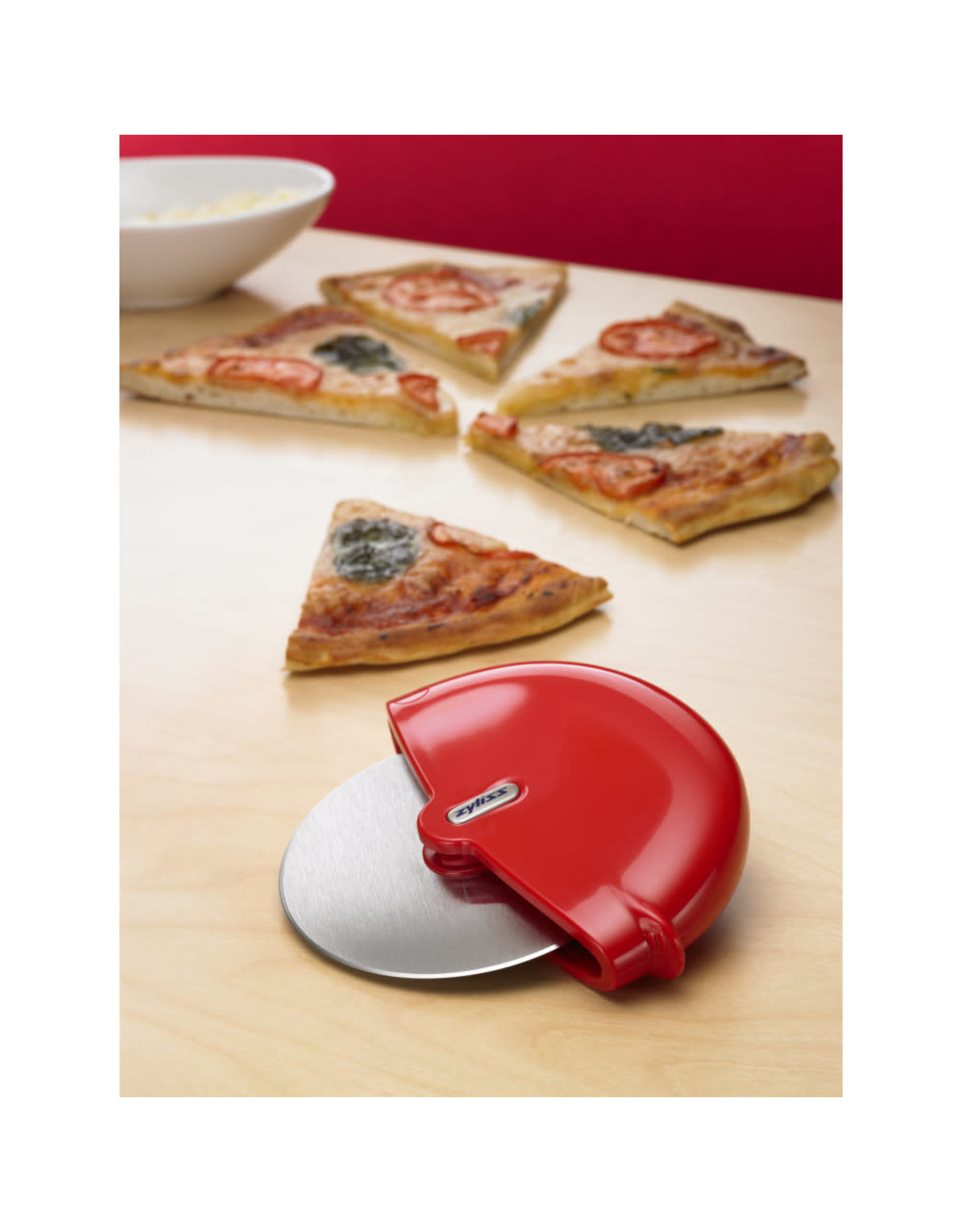 Zyliss Pizza Wheel Handheld Pizza Cutter with Removable Blade