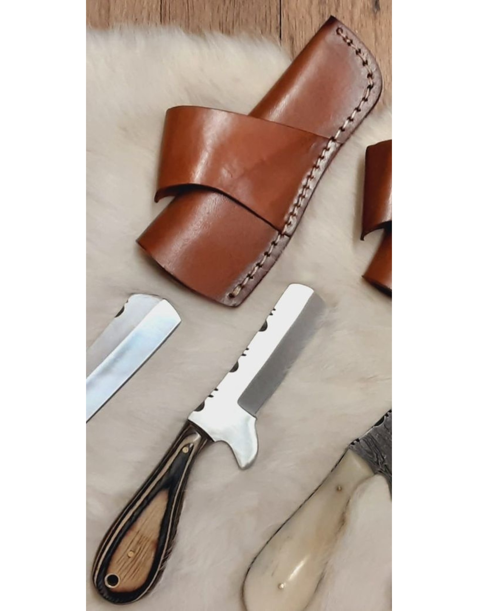 Bull Cutter Knife Surgical Steel Wood Grip w/ Sheath