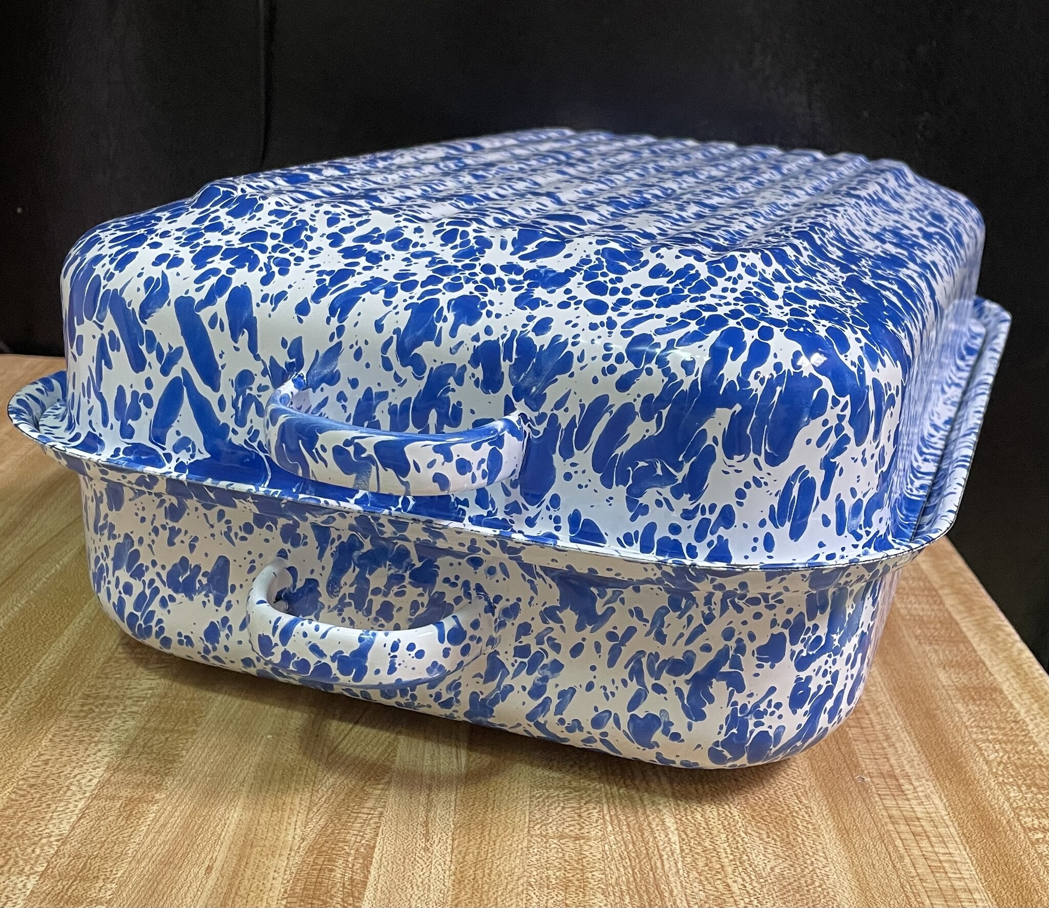 Mid Size Blue and White Speckled Enamelware Roasting Pan With