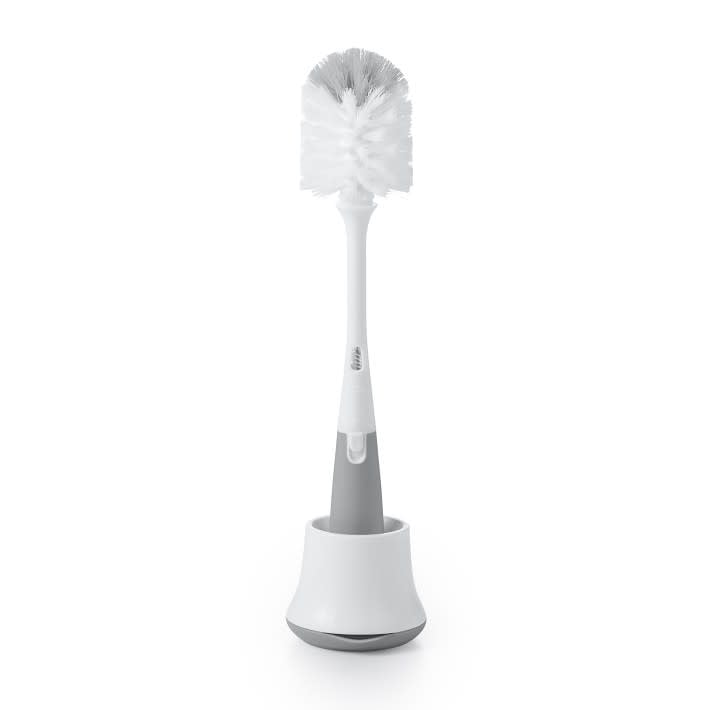 https://cdn.shoplightspeed.com/shops/635781/files/56590753/oxo-oxo-tot-bottle-brush-with-stand.jpg