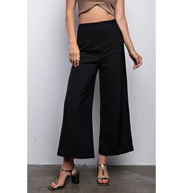 https://cdn.shoplightspeed.com/shops/635781/files/60290455/262x276x2/high-waist-wide-leg-pants.jpg