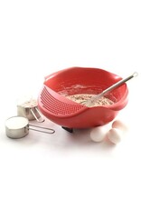 Serving Bowl With Strainer
