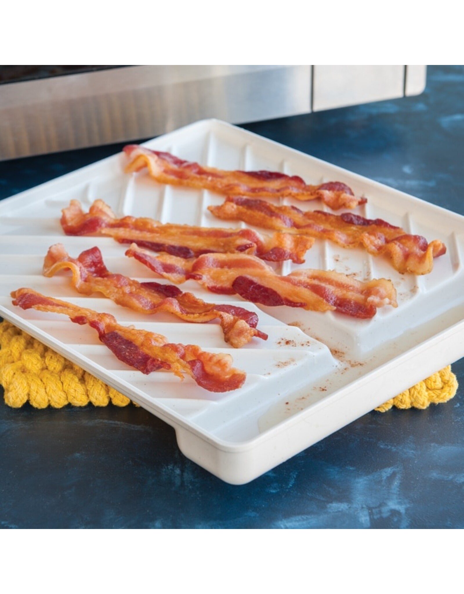 Nordic Ware Nordic Ware Large Slanted Bacon Tray and Food Defroster