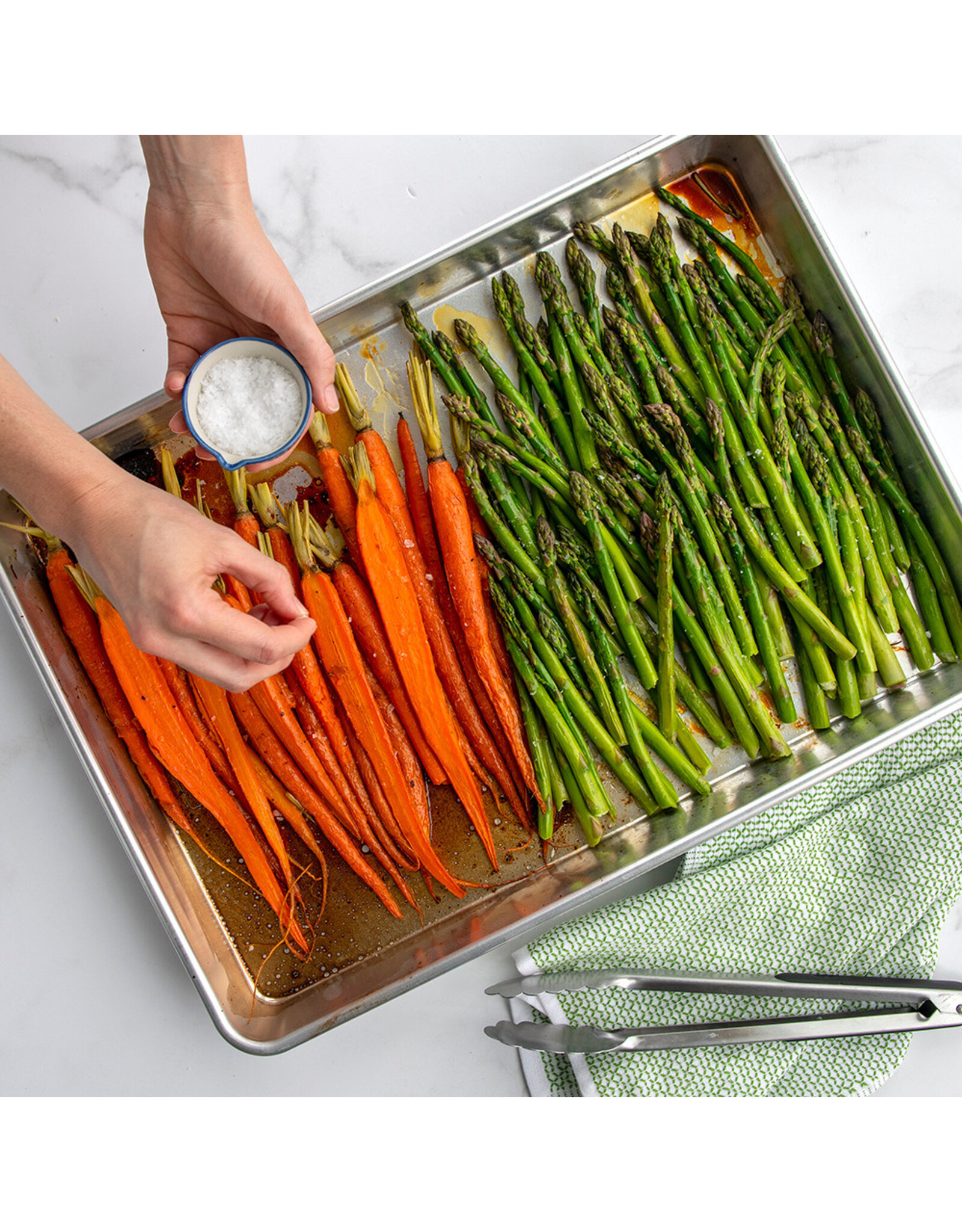 Nordic Ware Naturals Big Batch Pan