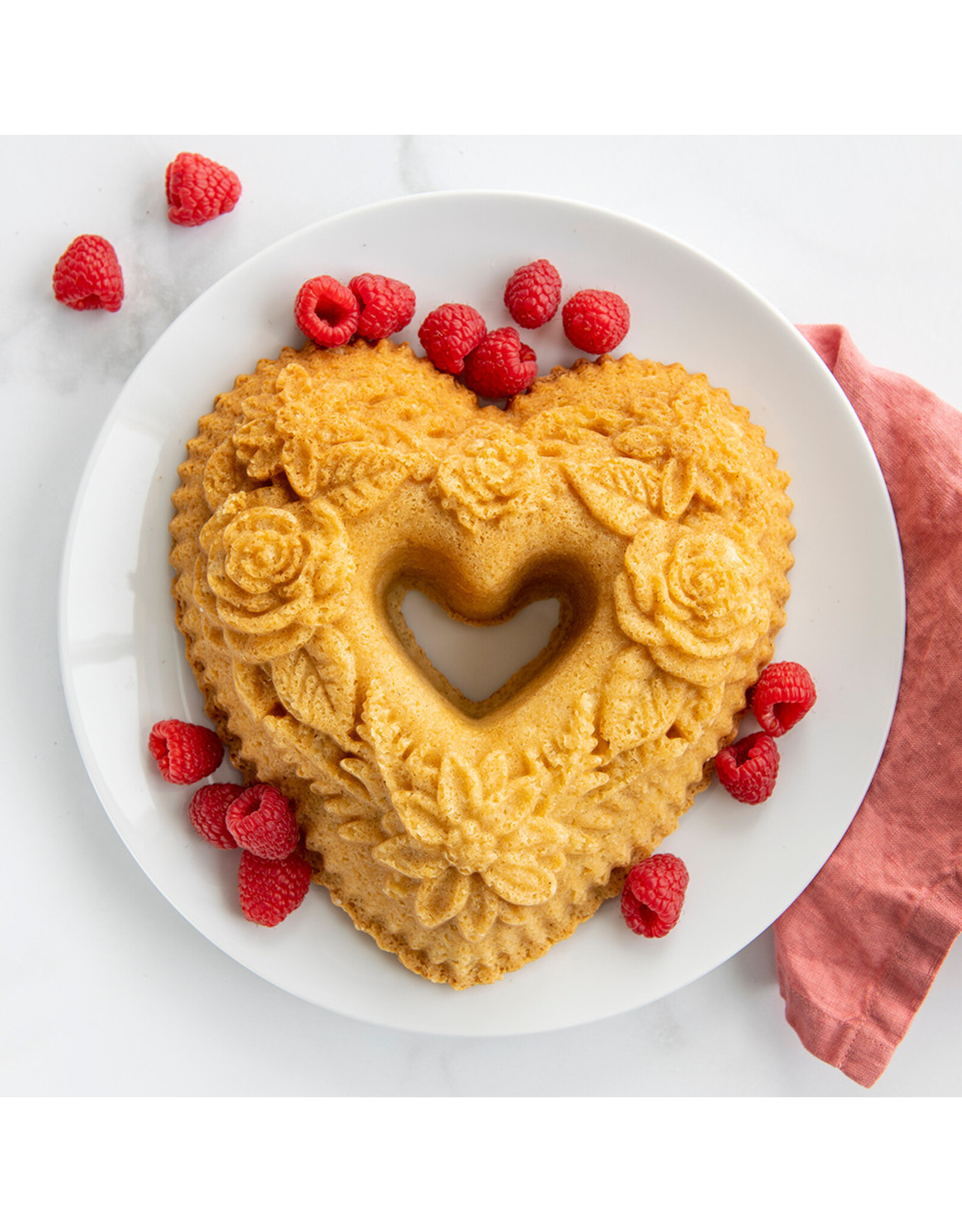 Nordic Ware Nordic Ware Floral Heart Bundt Pan